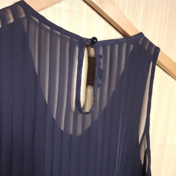 I.N San Francisco Navy Sheer Striped Sleeveless Silky Blouse Large - Picture 5 of 6